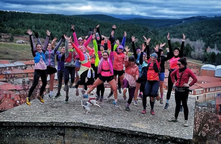M&aacute;s de 60 mujeres en el Women's on Trail Day de San Leonardo