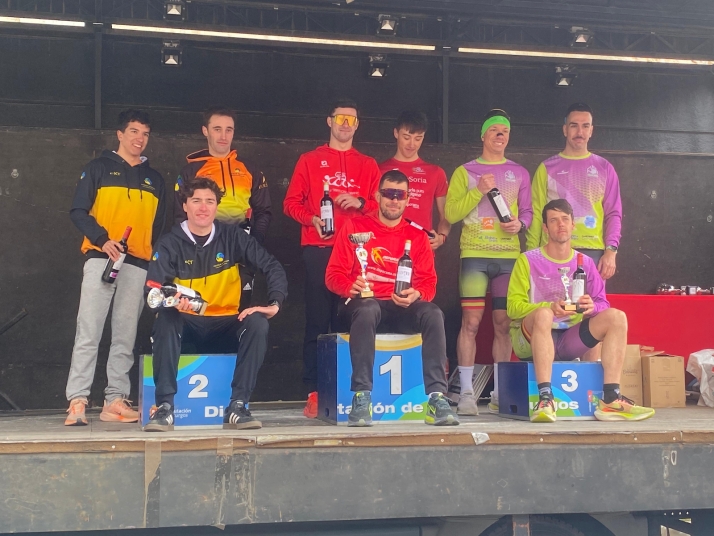 La lluvia convierte en una jornada &eacute;pica el Campeonato Regional de Duatl&oacute;n Relevos