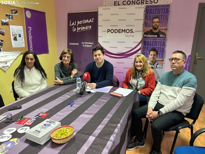 15M. Podemos presenta su programa: abrir 4 residencias públicas, reconvertir el ATI o crear una red de cercanía ferroviaria