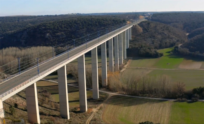 ADIF invierte 6,3M&euro; en mejorar dos viaductos de la alta velocidad a su paso por Soria mientras la provincia sigue sin tren