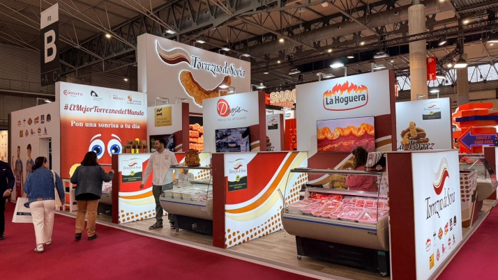 V&iacute;deo: El palacio de los torreznos llega a Barcelona con m&aacute;s de 500 kilos