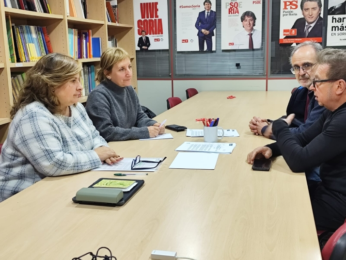 PSOE y sindicatos crean la Mesa Provincial de Incendios ante el abandonado de la Junta