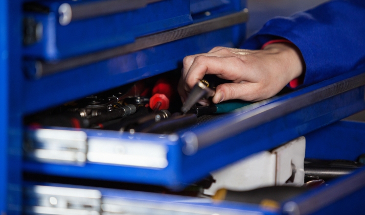 La inteligencia artificial y el coche eléctrico revolucionan los cursos para profesores de FP