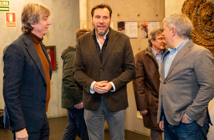 Óscar Puente: Con el modelo del PP, las autovías y trenes en Castilla y León solo sirven para expulsar gente