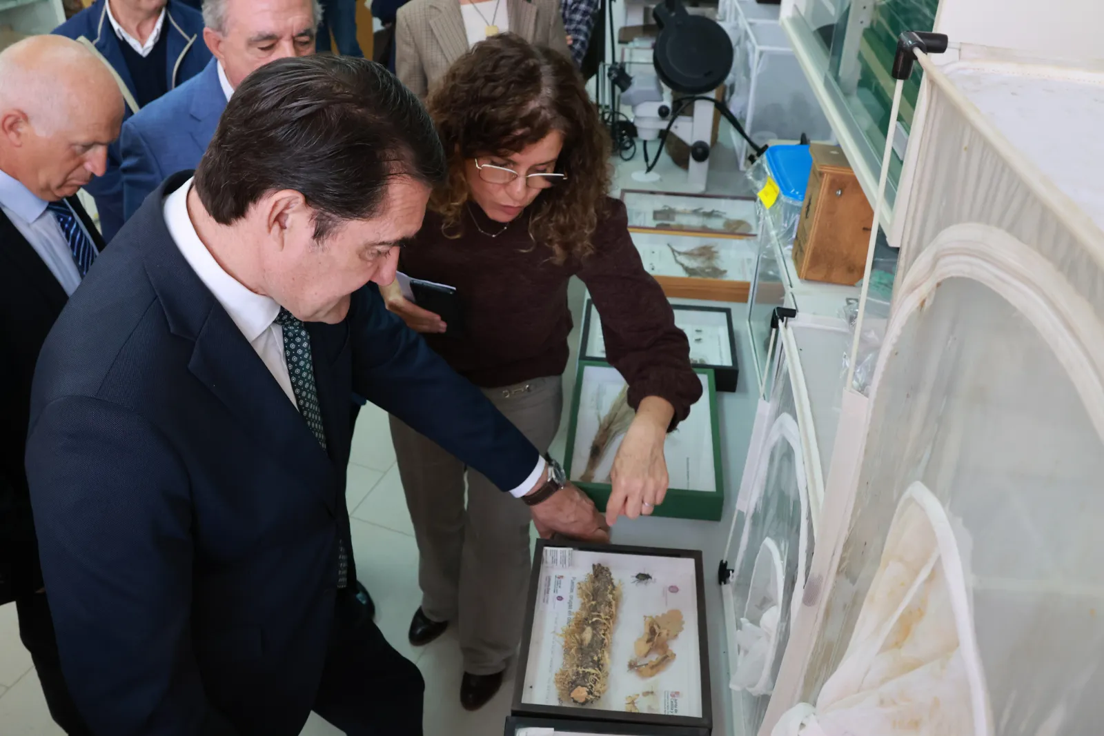 Una imagen de la visita oficial al centro ubicado en Palencia. /Jta.