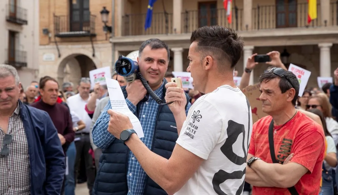 Foto 7 - "Lo barato sale caro": La plantilla de Huf Espa&ntilde;a se echa a la calle contra los despidos y el ERTE
