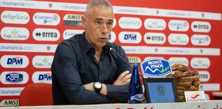 Ángel Rodríguez ve a su Numancia en el momento óptimo: Hemos llenado la mochila de palos y ahora queremos recibir bendiciones