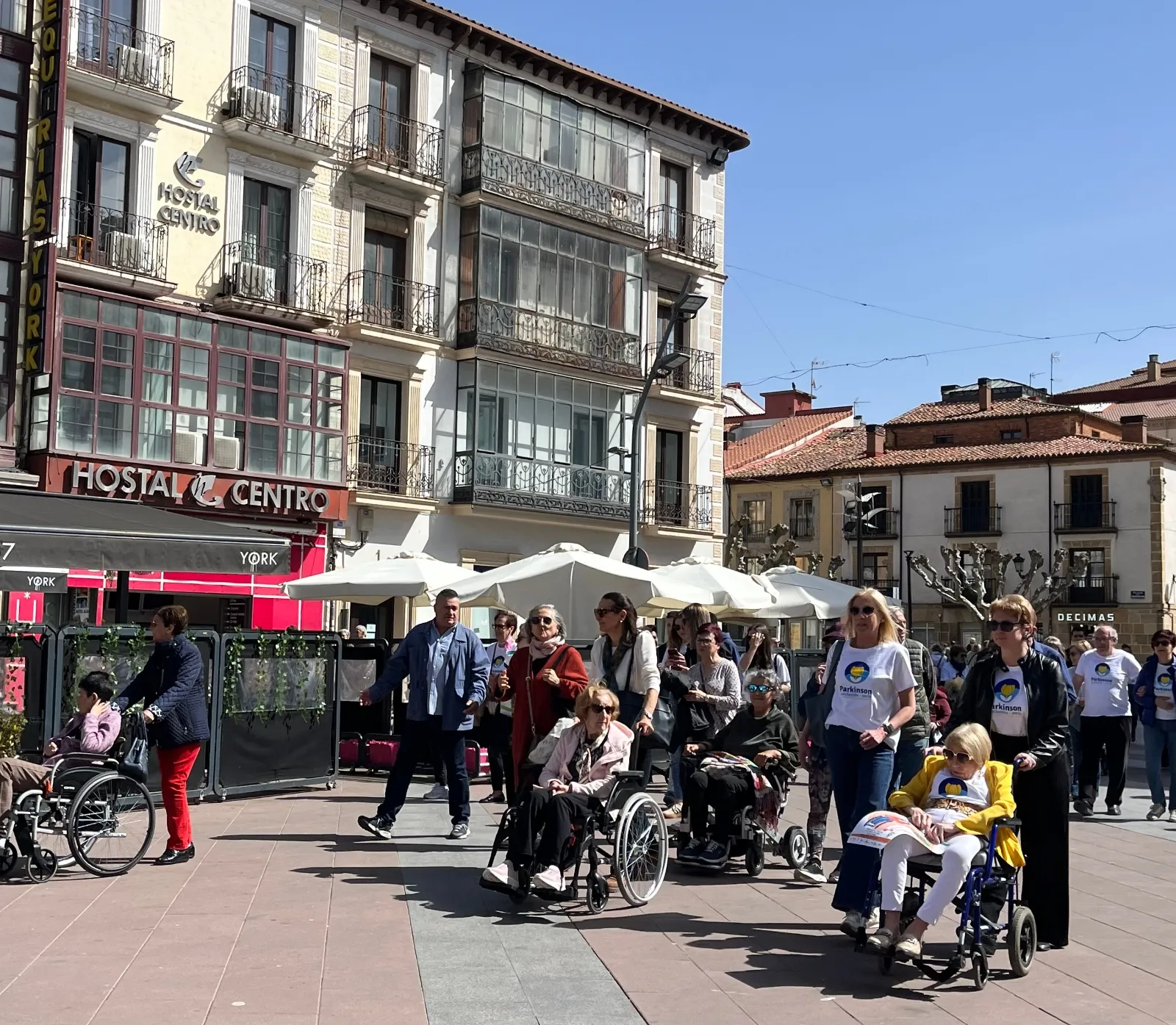 Foto 2 - El Paseo Saludable de FADISO visibiliza las carencias sanitarias en la provincia