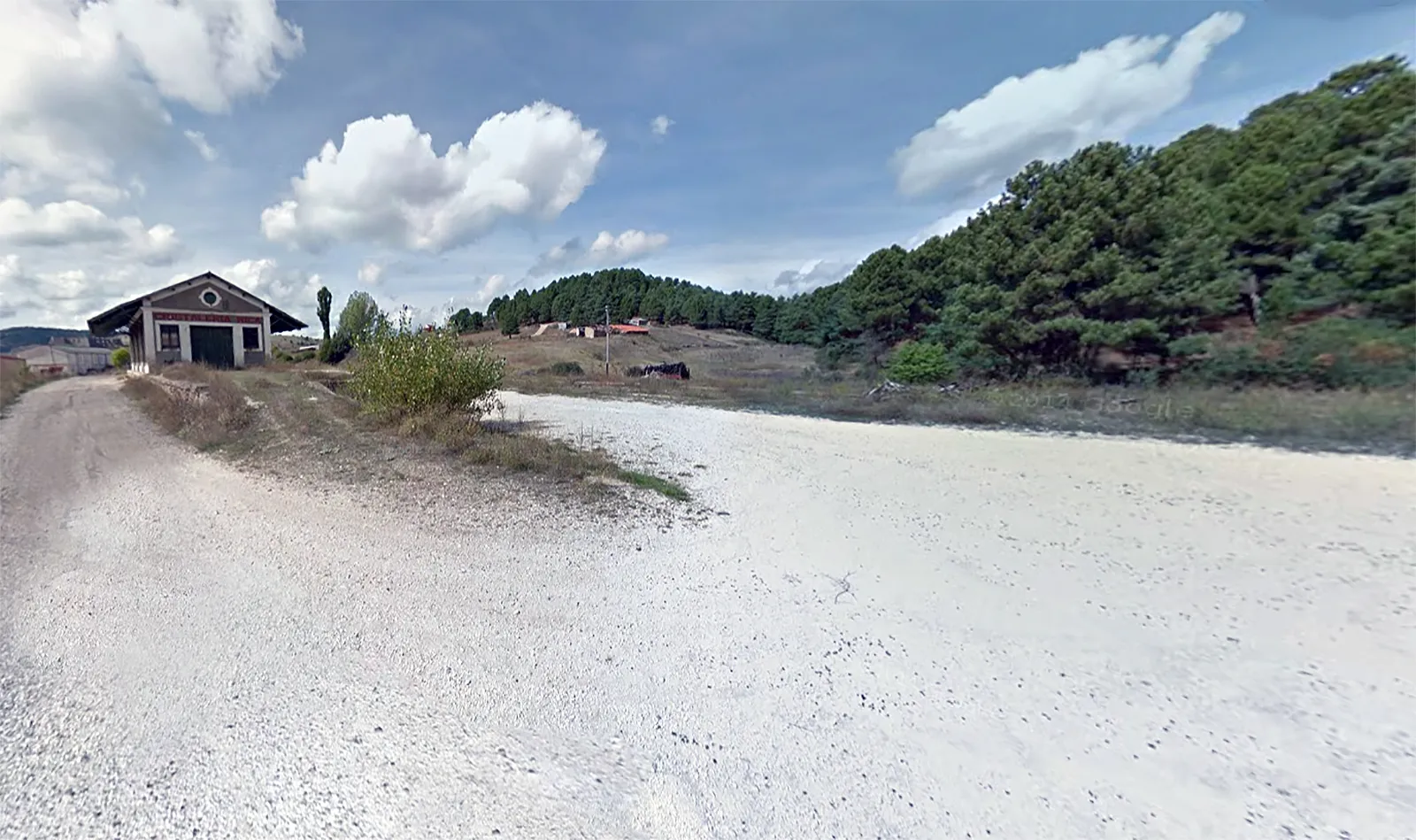 San Leonardo de Yagüe licita una nueva pista de pádel