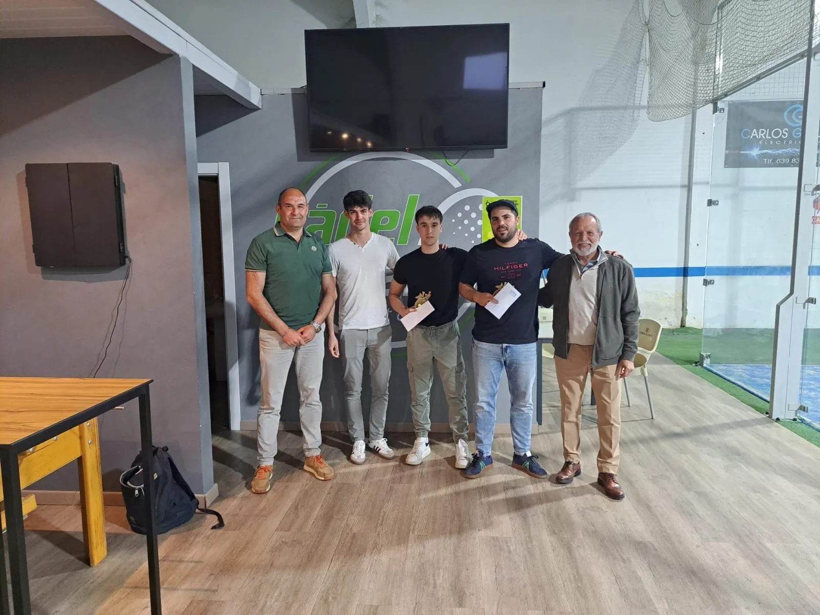 Foto 2 - El p&aacute;del provincial corona a sus nuevos campeones tras una intensa jornada en Almaz&aacute;n