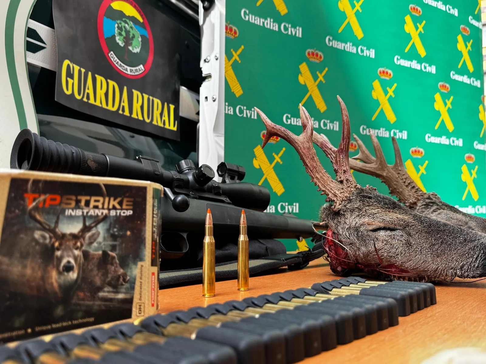 Foto 2 - La Guardia Civil desmantela una banda dedicada a la caza furtiva