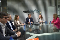 Una imagen de la visita a la factoría de Medina del Campo. /Jta.