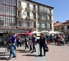 Foto 3 - El Paseo Saludable de FADISO visibiliza las carencias sanitarias en la provincia
