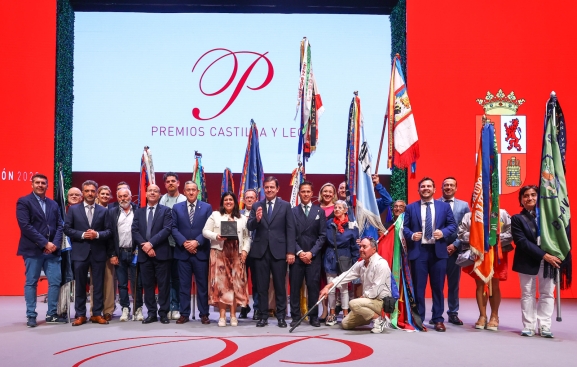 Mañueco defiende un modelo basado en el entendimiento, la concordia y la estabilidad ante los retos de futuro para Castilla y León