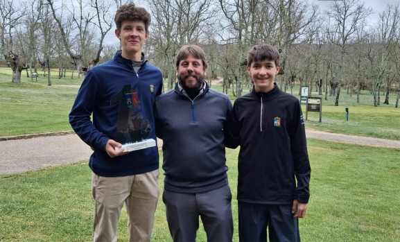 Miguel López gana el autonómico Sub-18 en el Club de Golf Soria