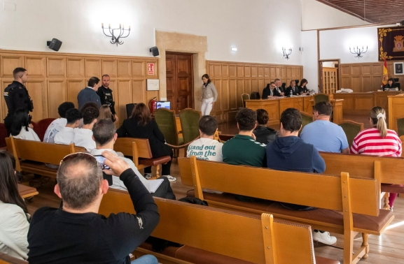 Fiscalía sostiene su petición de 27 años para el inculpado por el crimen de Matamala frente a la absolución que reclama su defensa y el veredicto queda en manos del jurado popular