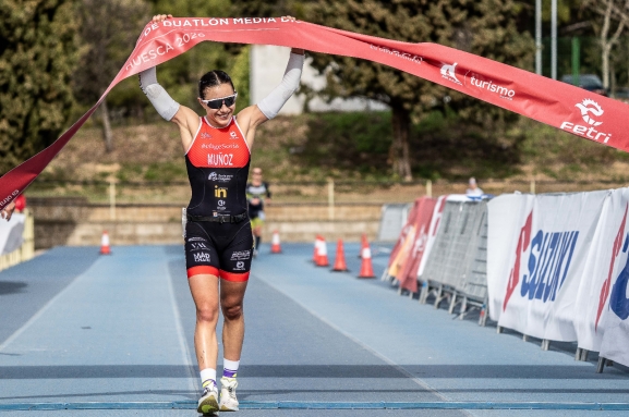 La triatleta afincada en Soria Marina Muñoz apunta a los Juegos de Los Ángeles 2028