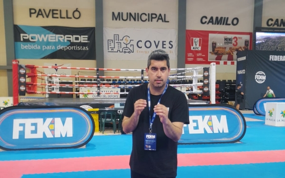 Enrique Flores, campeón de España de kickboxing adaptado