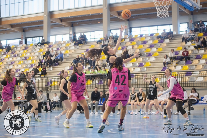La lesión de Naia Gómez lastra al CSB Femenino en su derrota ante el Cañadío