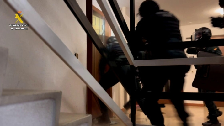 Dos de las imágenes de la intervención cedidas por la Subdelegación de Gobierno en Soria. 