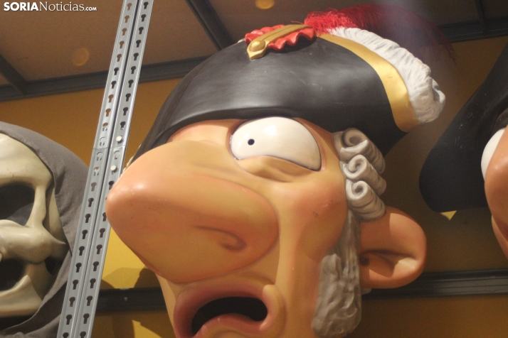 Comparsa de Gigantes y Cabezudos