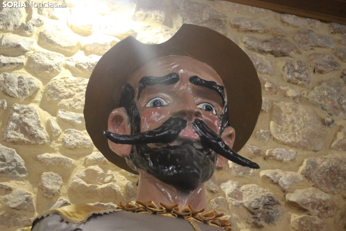 Comparsa de Gigantes y Cabezudos