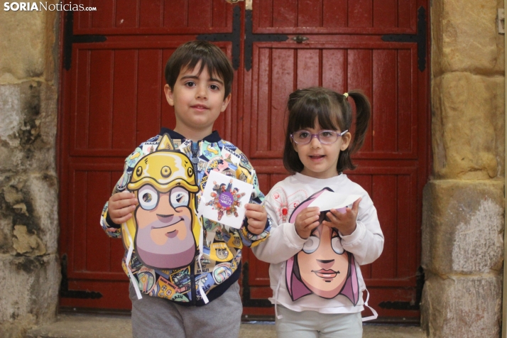 Comparsa de Gigantes y Cabezudos