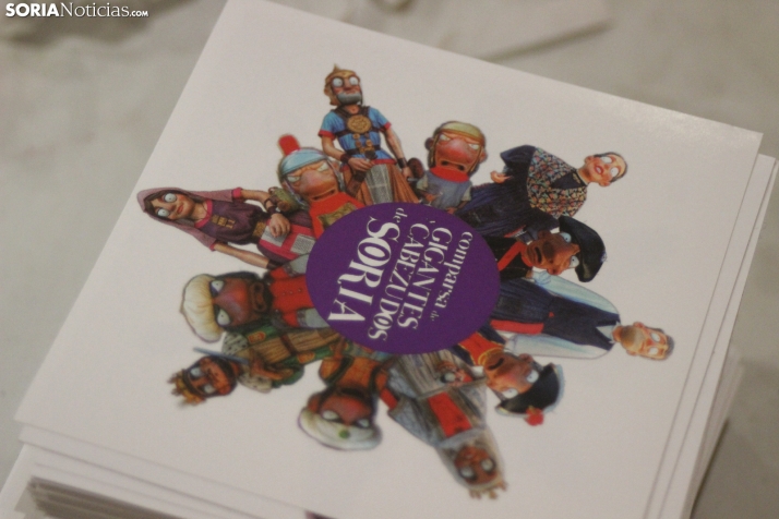 Comparsa de Gigantes y Cabezudos