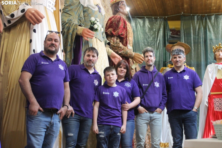 Comparsa de Gigantes y Cabezudos