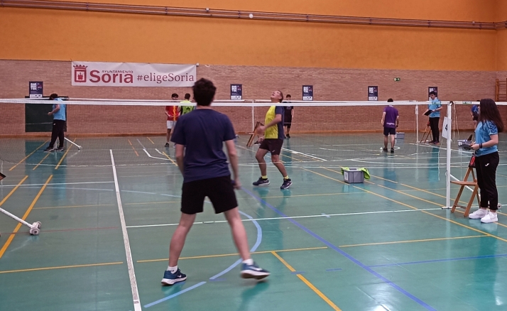 La emoción de los dobles marca el inicio del Circuito Provincial de Bádminton 