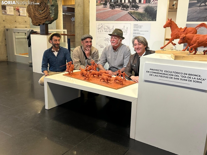 Un artista antitaurino, una escultura hiperrealista y el día más grande del año