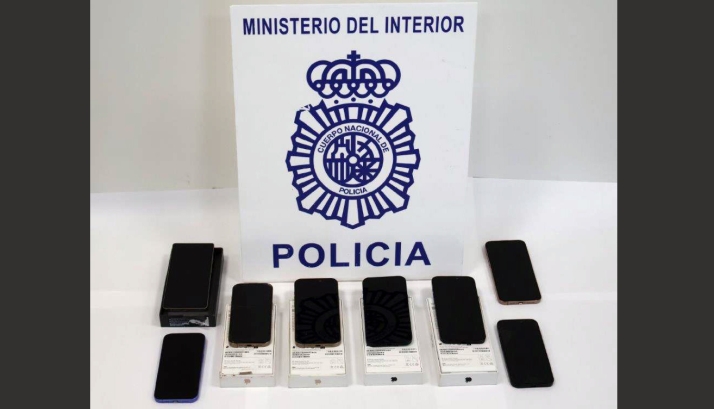 La Policía Nacional arresta a un repartidor por robar los móviles de alta gama que debía entregar