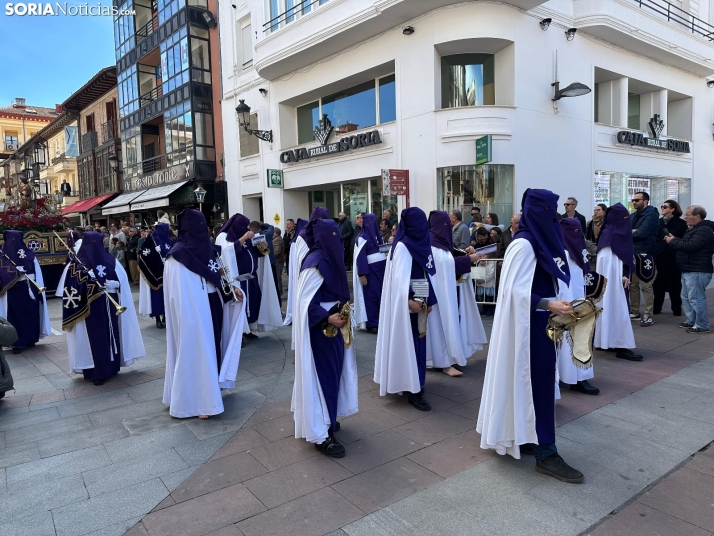 GALER&Iacute;A | Cientos de fieles acompa&ntilde;an a Jes&uacute;s en sus &uacute;ltimas palabras en la Cruz
