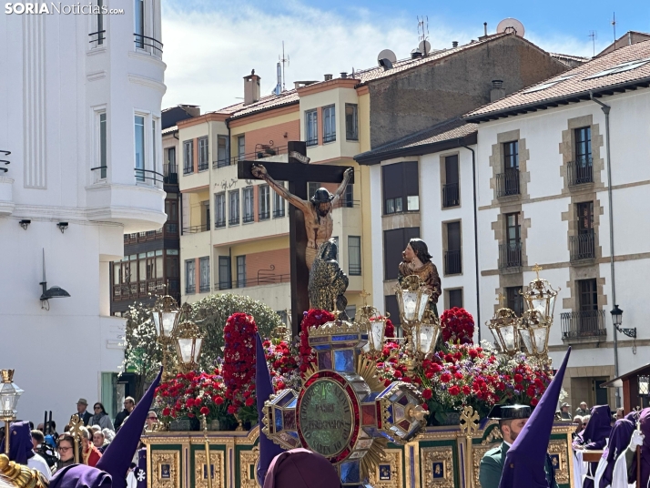 GALER&Iacute;A | Cientos de fieles acompa&ntilde;an a Jes&uacute;s en sus &uacute;ltimas palabras en la Cruz