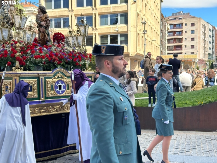 GALER&Iacute;A | Cientos de fieles acompa&ntilde;an a Jes&uacute;s en sus &uacute;ltimas palabras en la Cruz