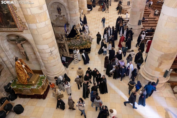 Procesión del Santo Entierro./ Viksar Fotografía