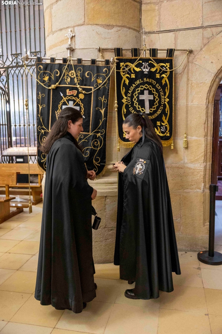 Procesión del Santo Entierro./ Viksar Fotografía