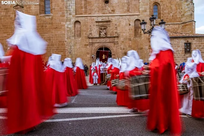 Procesión del Santo Entierro./ Viksar Fotografía