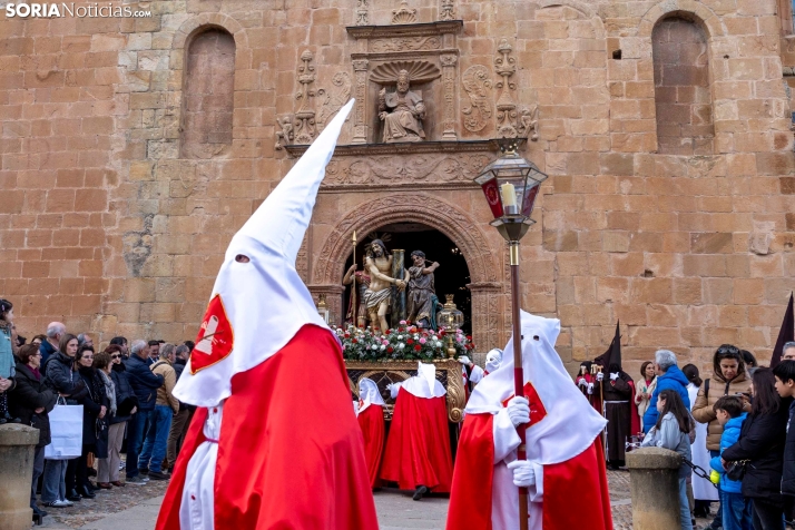 Procesión del Santo Entierro./ Viksar Fotografía