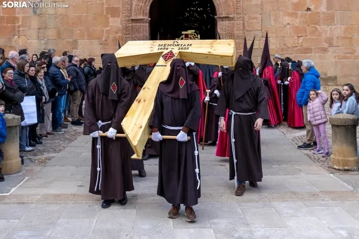 Procesión del Santo Entierro./ Viksar Fotografía