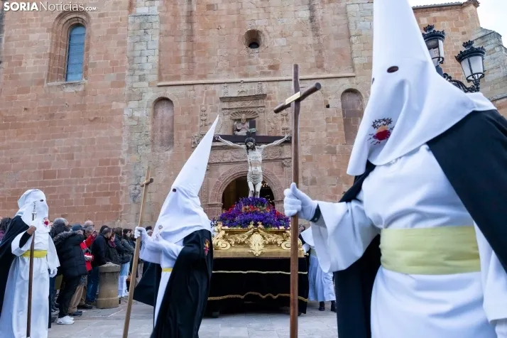 Procesión del Santo Entierro./ Viksar Fotografía