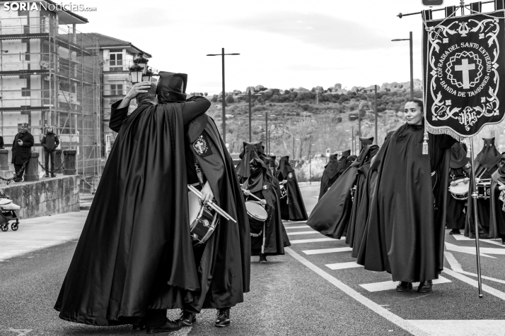 Procesión del Santo Entierro./ Viksar Fotografía