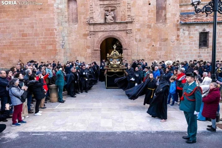 Procesión del Santo Entierro./ Viksar Fotografía