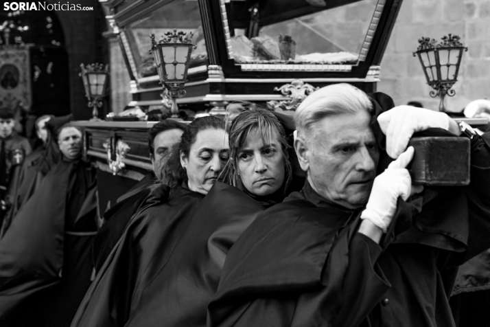 Procesión del Santo Entierro./ Viksar Fotografía