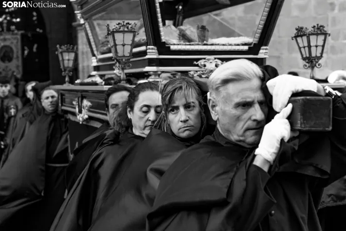 Procesión del Santo Entierro./ Viksar Fotografía
