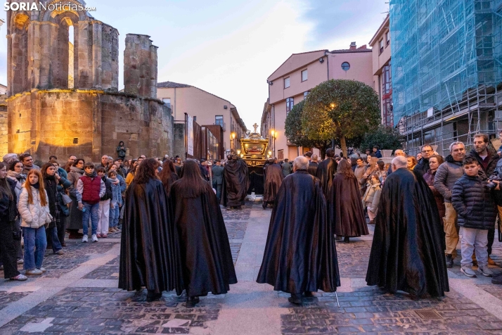 Procesión del Santo Entierro./ Viksar Fotografía