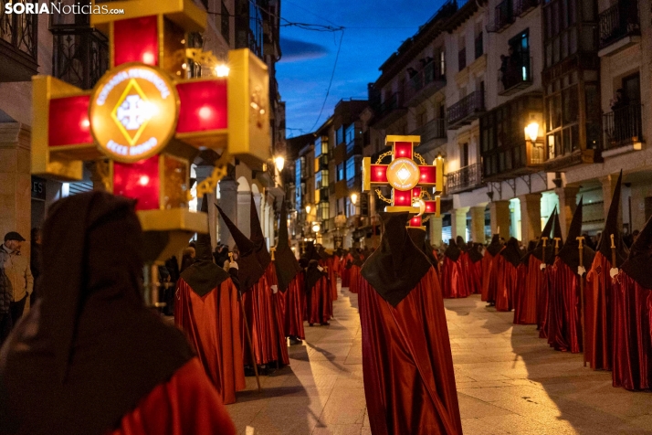 Procesión del Santo Entierro./ Viksar Fotografía