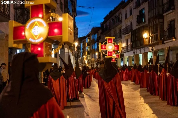 Procesión del Santo Entierro./ Viksar Fotografía
