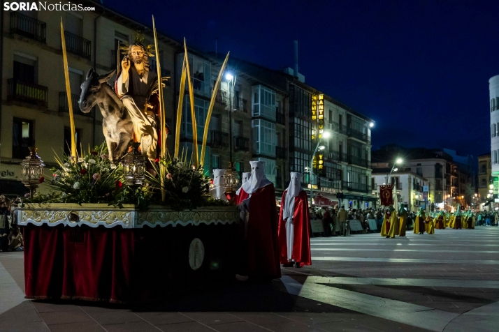 Procesión del Santo Entierro./ Viksar Fotografía