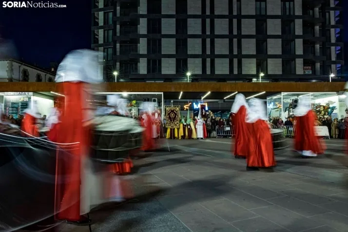 Procesión del Santo Entierro./ Viksar Fotografía
